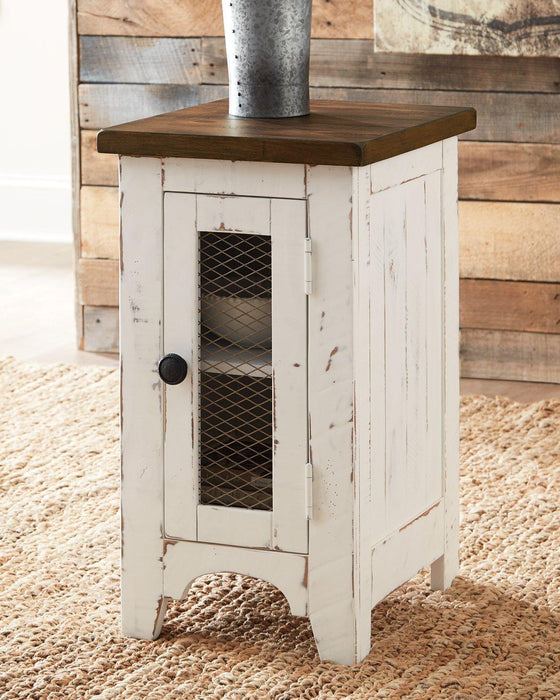 Wystfield Chairside End Table