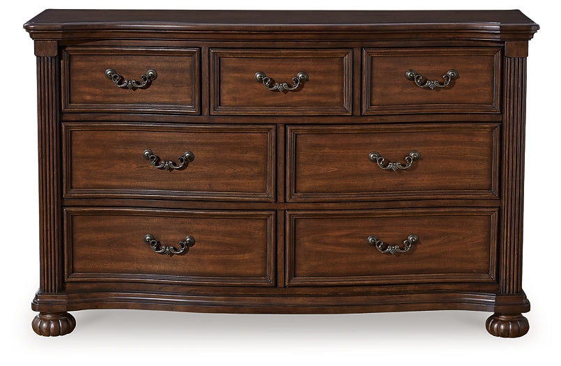 Lavinton King Panel Bed with Dresser and Nightstand